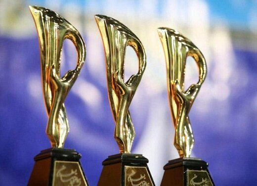 جوایز ادبی ایران در قید کدام حیات؟