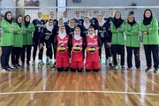Irans Frauen-Volleyballmannschaft belegt den zweiten Platz bei der Cornacchia-Weltmeisterschaft in Italien