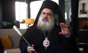 اسقف اعظم عطاالله حنا: هر کسی که از آرمان فلسطین حمایت می‌کند باید در کنار سوریه بایستد