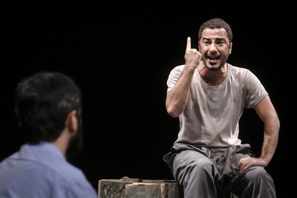 غیررسمی؛ نوید محمدزاده از بازی در «گیاهخوار» انصراف داد