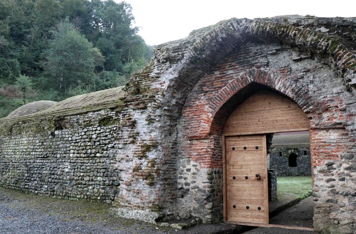 درهای کاروانسرای ۶۰۰ساله به روی گردشگران گیلان باز شد