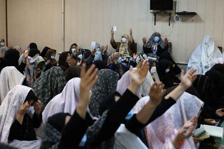 نسیم مناجات و زمزمه دعا در زندان زنان