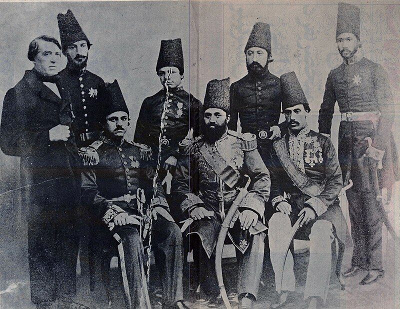 امیر کبیر و اشرار: آنکه تیغ از غلاف بیرون آورد که خواهد بود؟ امیر کبیر و اشرار: آنکه تیغ از غلاف بیرون آورد که خواهد بود؟