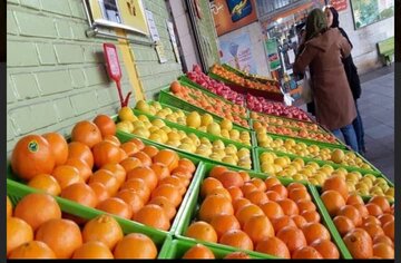 سیب، پرتقال، نارنگی و کیوی در میادین؛ ۴۰ درصد ارزان‌تر از مغازه‌ها 