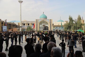 پیشوا در سالروز شهادت امام اول شیعیان جهان سیاه پوش شد