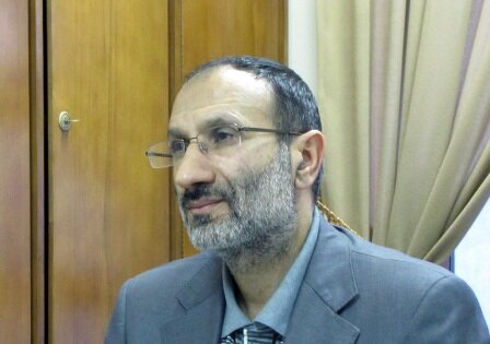 ما کجا و علی (ع) کجا؟ 8