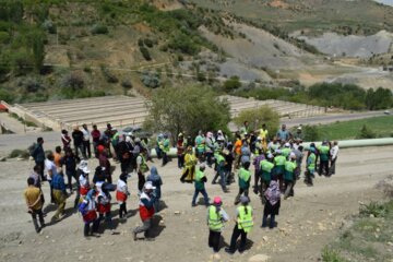 دوستداران محیط زیست در روستای مارگون