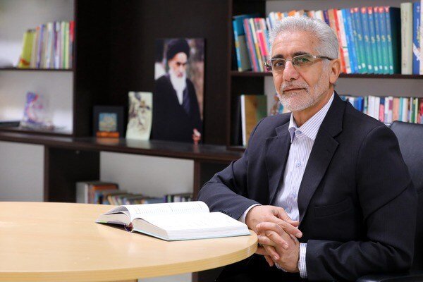 رادیو در ایران ۸۲ ساله شد/ این رسانه هنوز «گرم» و «مهربان» است