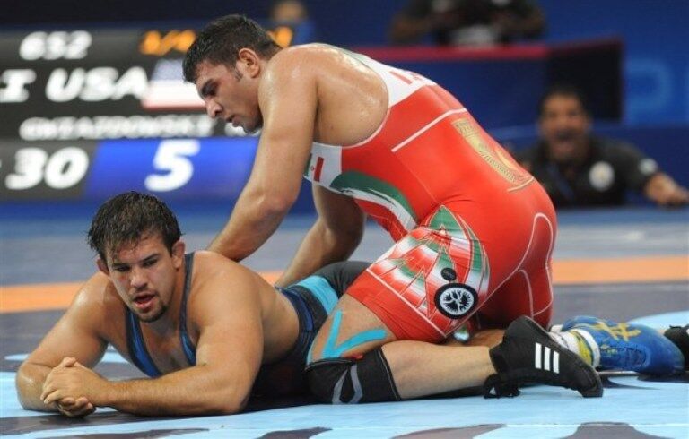 Iranian wrestler wins gold medal in Asian champions
