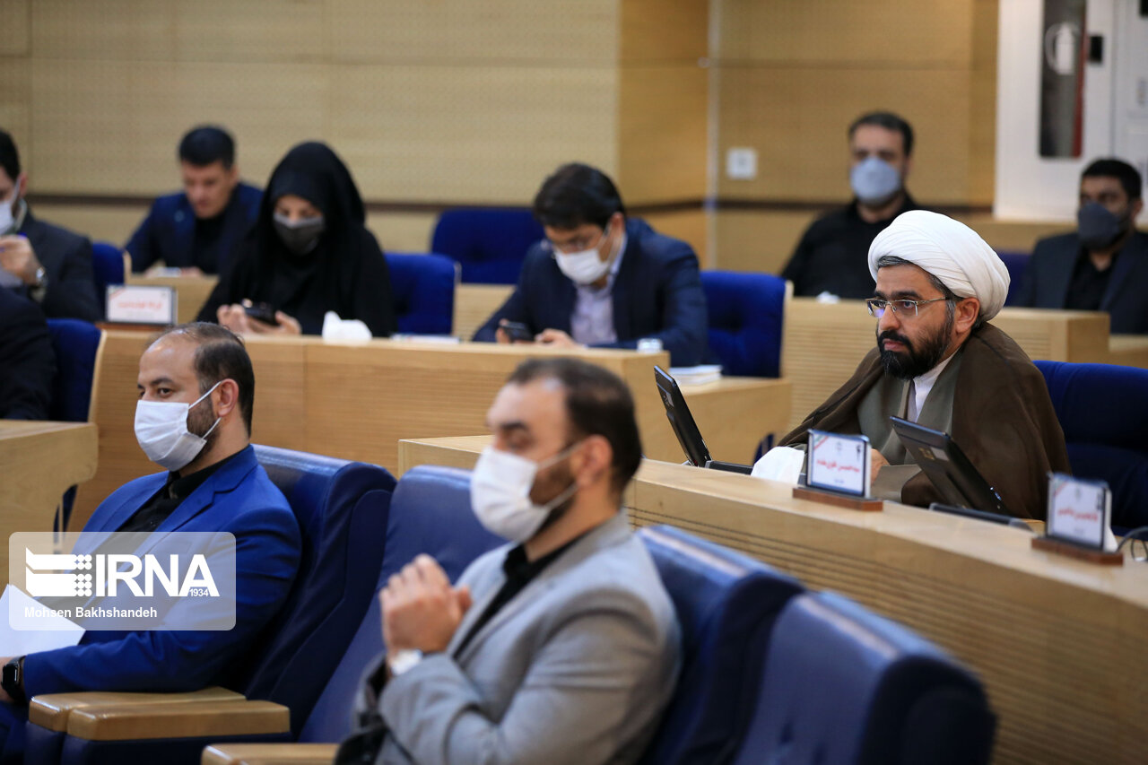 اعتراض اعضای شورای شهر مشهد پیرامون ابطال مصوبه افزایش ۳۵ درصدی نرخ تاکسیرانی 