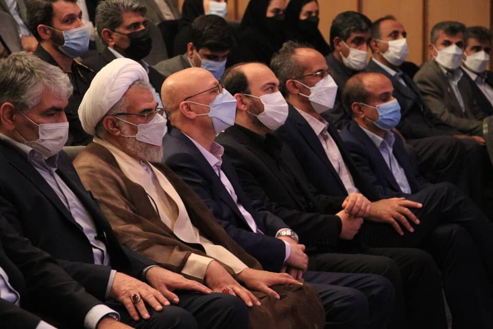 وزیر علوم: اساتید و دانشگاهای کشور باید در بعد ملی و فراملی مرجع شوند