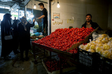 بازار میوه شهر کرمانشاه