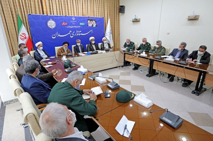 امام جمعه همدان بر استفاده از ظرفیتهای مردمی برای ترویج فرهنگ شهادت تاکید کرد