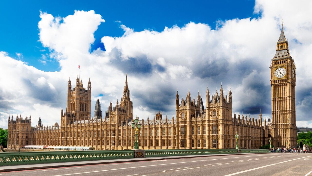 نماینده انگلیسی به تماشای تصاویر مستهجن در صحن مجلس متهم شد نماینده انگلیسی به تماشای تصاویر مستهجن در صحن مجلس متهم شد