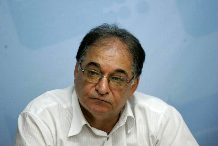 تکذیب خبر درگذشت رایولا در روزی که منشا ناهنجاریهای فوتبال پیدا شد 2