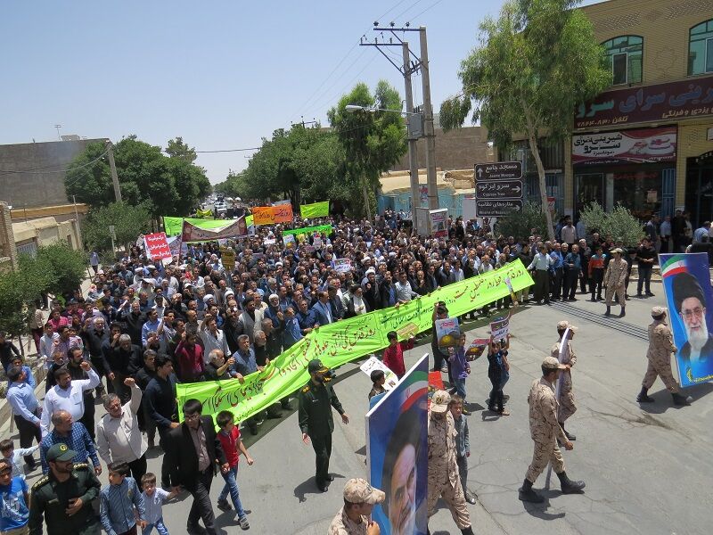  امام جمعه ابرکوه: اقتدار مقام معظم رهبری شرایط سختی را برای رژیم اشغالگر قدس بوجود آورده است