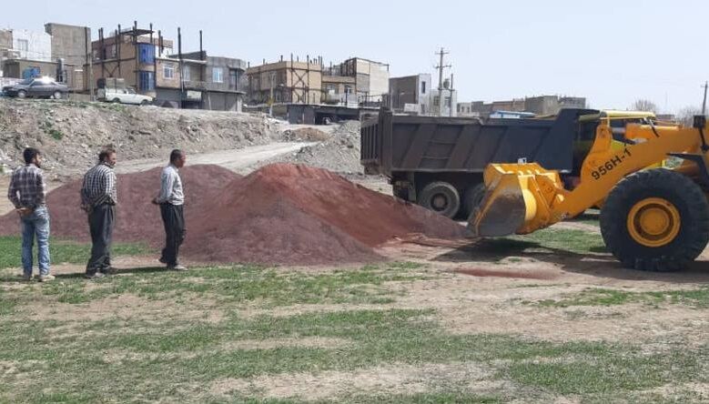 چهار هکتار از اراضی ملی رودخانه چم دیواندره رفع تصرف شد