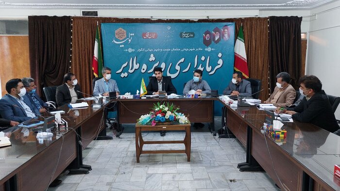 فرماندار ملایر: طلاییترین مدال را باید بر سینه فعالان مبل و منبت بنشانیم