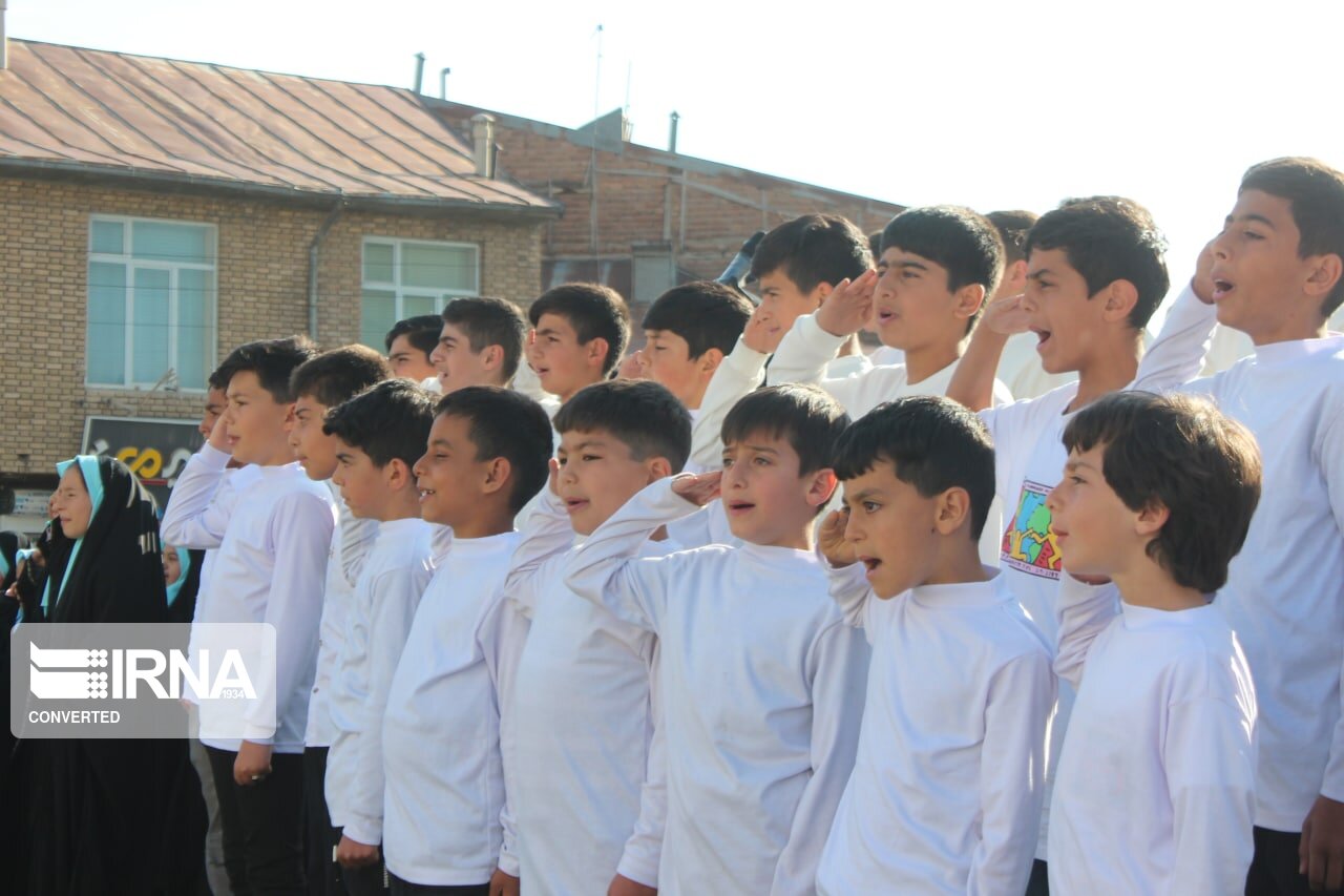 تشکیل ۵۰۰ گروه سرود همگانی در مدارس زنجان 