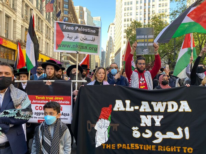 طنین فریاد آزادی قدس و اهتزار پرچم فلسطین توسط خاخامهای ضد صهونیسم در نیویورک