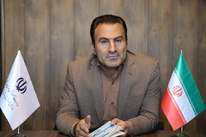 کتاب «سان و سێف» اثر رضا موزونی شاعر کرمانشاهی منتشر شد