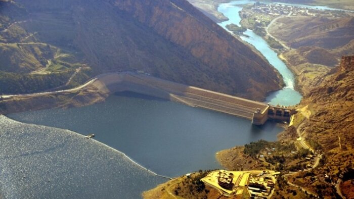 مسجدی: فقط ۷ درصد آب عراق از ایران وارد میشود/ چه کسی عراقیها را تشنه نگه میدارد؟