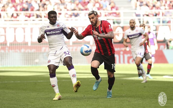 تثبیت صدرنشینی میلان با شکست نفسگیر فیورنتینا