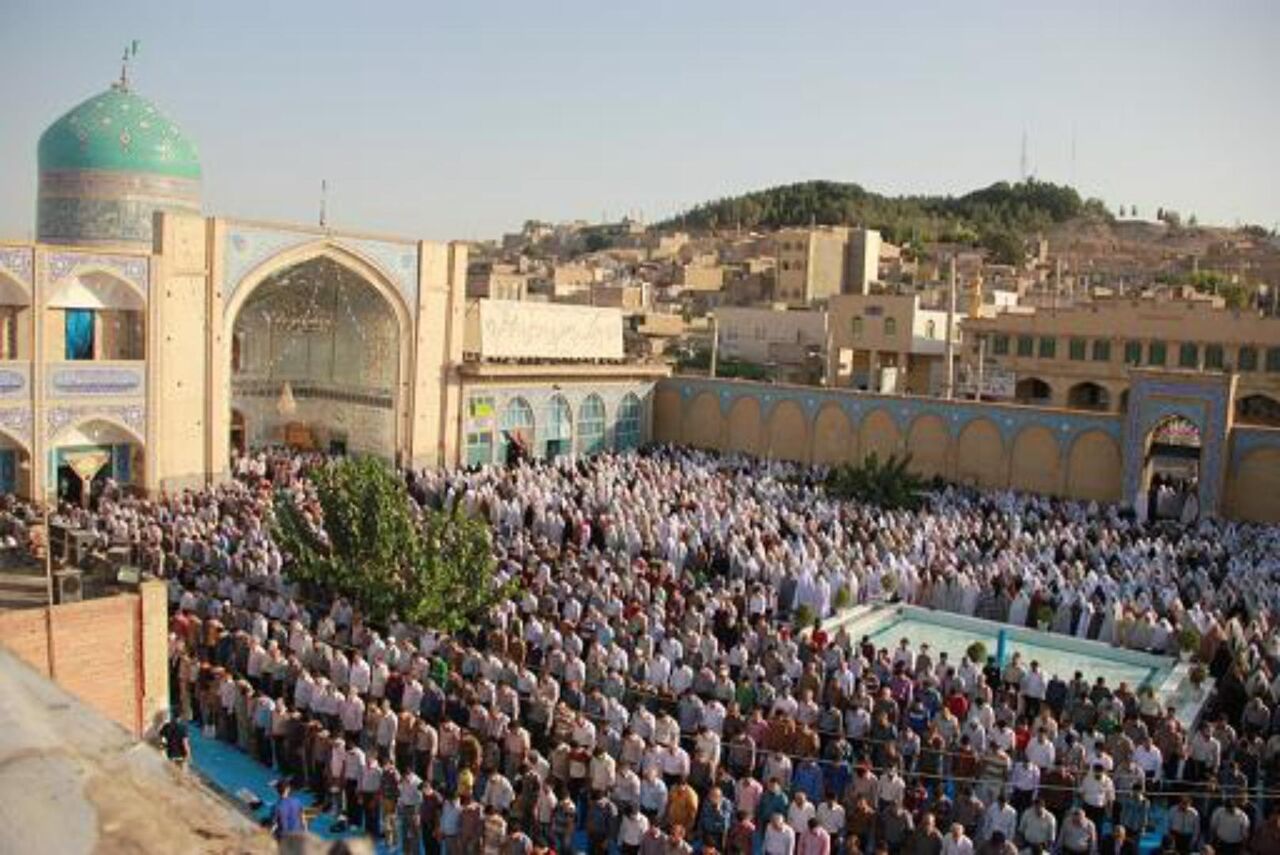 نماز عید سعید فطر درصحن امزاده جعفر(ع) پیشوا اقامه می‌شود