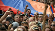 هزاران نفر در ارمنستان علیه واگذاری امتیازات در منطقه قره باغ به باکو تظاهرات کردند