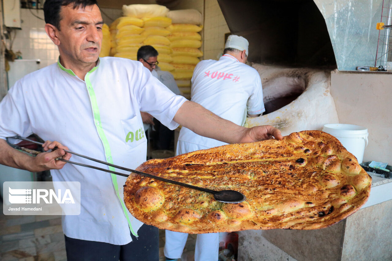 نان «گرده» همدان به عنوان میراث ناملموس حمایت شود