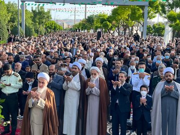 امام جمعه قزوین: عید فطر، عید بازگشت به فطرت و رسیدن به کمال در انوار الهی است 