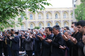 اقامه نماز عید فطر در ارومیه