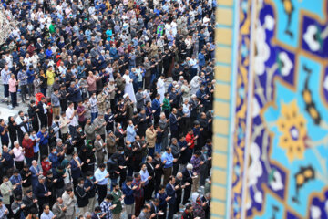 اقامه نماز عید فطر در حرم مطهر رضوی