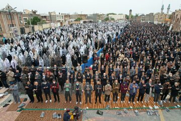 نماز عید فطر در محل شهید گاه شیخ صفی الدین اردبیلی