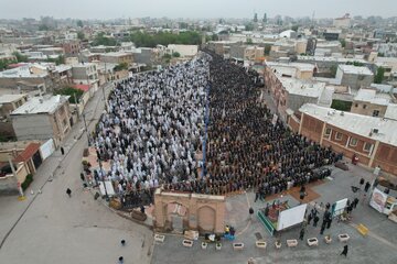 نماز عید فطر در محل شهید گاه شیخ صفی الدین اردبیلی