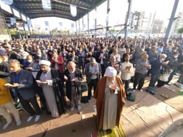 اقامه نماز عید فطر در شهرستان پاکدشت