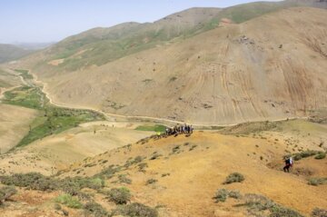 طبیعت گردی کوهنوردان در ارتفاعات مهاباد