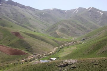 طبیعت گردی کوهنوردان در ارتفاعات مهاباد