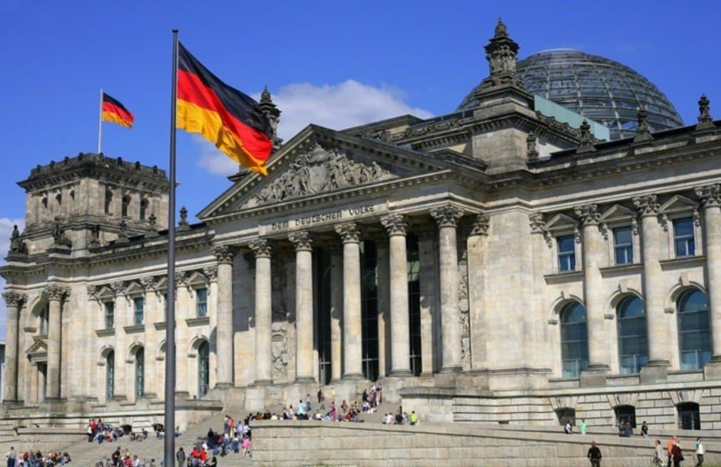 مخالفان ارسال سلاح به اوکراین در آلمان افزایش و موافقان کاهش یافت