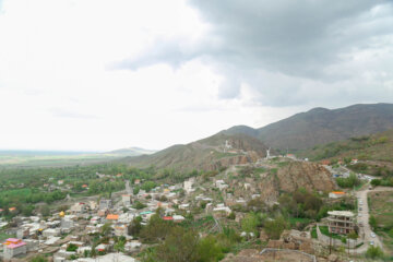 پل معلق تمام شیشه ای شهر هیر