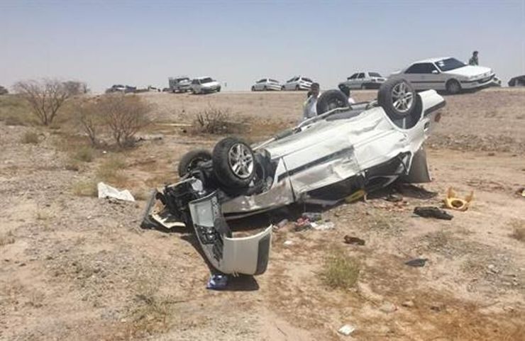 امدادگران استان‌سمنان پایان هفته به پنج حادثه‌ جاده‌‎ای رسیدگی کردند