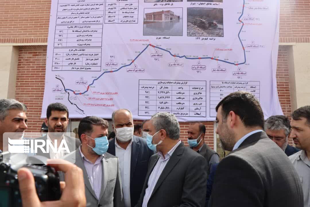 معاون اجرایی رئیس‌جمهور از سه واحد تولیدی احیا شده در گرمسار بازدید کرد