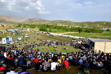 مسابقات کشوری کشتی با چوخه در منطقه مرزی باجگیران