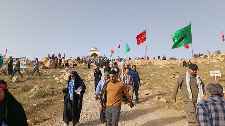 تلاش فرمانداری قصرشیرین ۲۴ ساعته شدن تردد زائران از مرز خسروی است