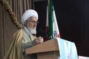 امام جمعه زنجان: ارتقای قدرت دفاعی ایران با وجود جوانان غیور آن محقق می‌شود 