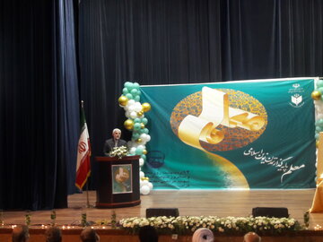 استاندار گلستان: معلمان جزو سرمایه‌های اجتماعی برتر کشور هستند 