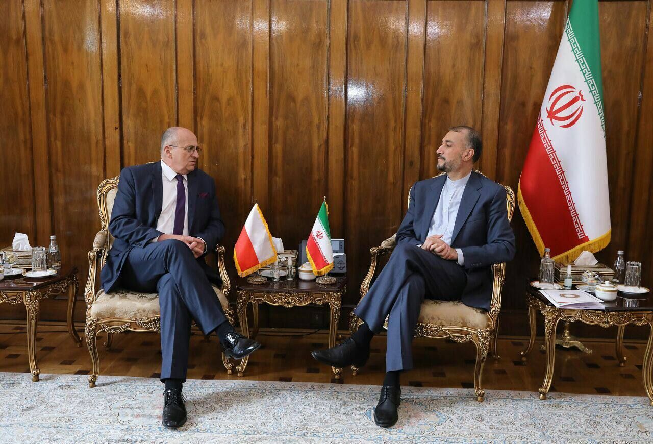 FM calls for strengthening Iran, Poland mutual ties