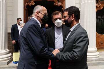 Le ministre polonais des Affaires étrangères reçu par le président de l’Assemblée islamique d’Iran