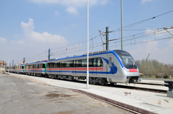 تکمیل پنج طرح نیمه تمام راه و شهرسازی، اولویت اصفهان در سال ۱۴۰۱