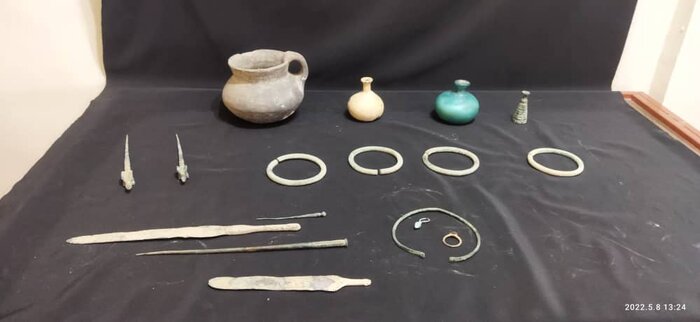 یک خیر فرهنگی تعدادی اشیای نفیس تاریخی به موزه باستانشناسی مشگینشهر اهدا کرد